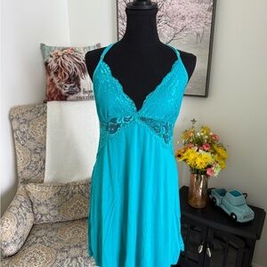 Elegant Lace Trim Teal Nightgown